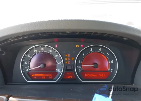 2007 BMW 750Li z USA, uszkodzony, nr VIN WBAHN83537DT72703